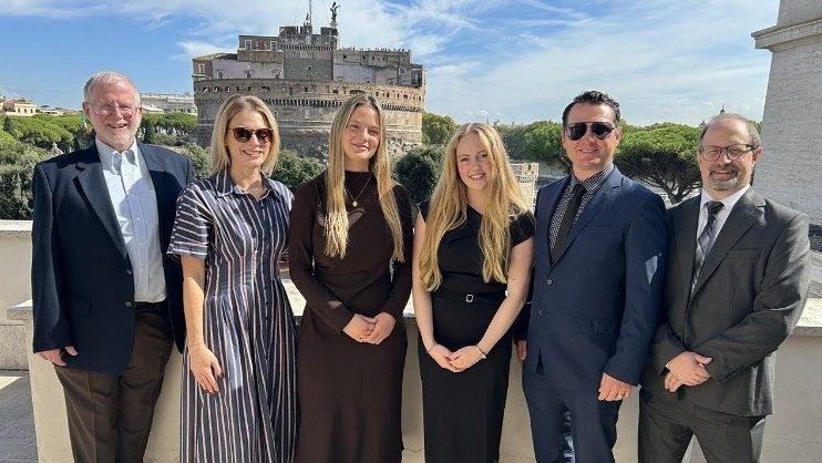 Ðức Giáo Hoàng gặp đại diện trường cũ - Ðại học Villanova